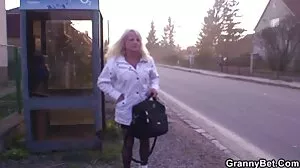 Latynoska akcja ze wspaniałą Chloe Amour z bardzo mokra cipka True Anal