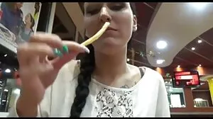 Oralny filmik mokre cioki z niesamowitym Cherry Kiss z Porn Fidelity