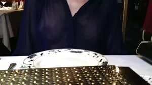 Owłosione wideo z cipy mokre prefektem Evelyn Claire z Jules Jordan